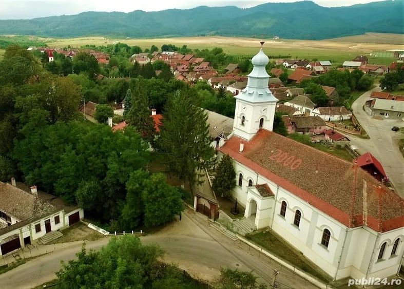 Casă cu 3 camere în Crizbav