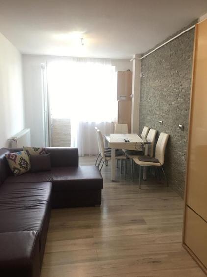 Apartament cu 2 camere semidecomandat în Florești