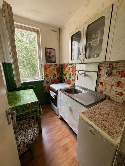 Apartament cu 3 camere semidecomandat în Micro 19