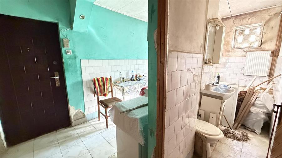 Apartament cu 2 camere semidecomandat în Valenta