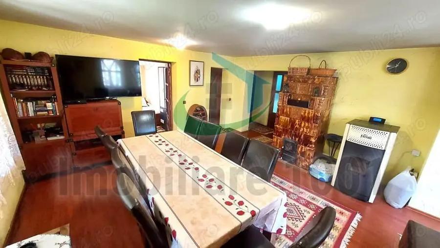 Casă cu 4 camere cu Teren 2431 Mp în Curtuiușu Mare