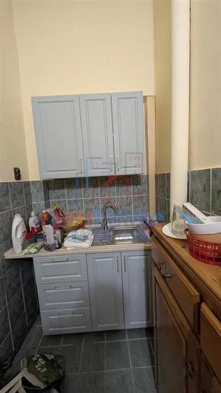 Apartament cu 3 camere decomandat în Filiași