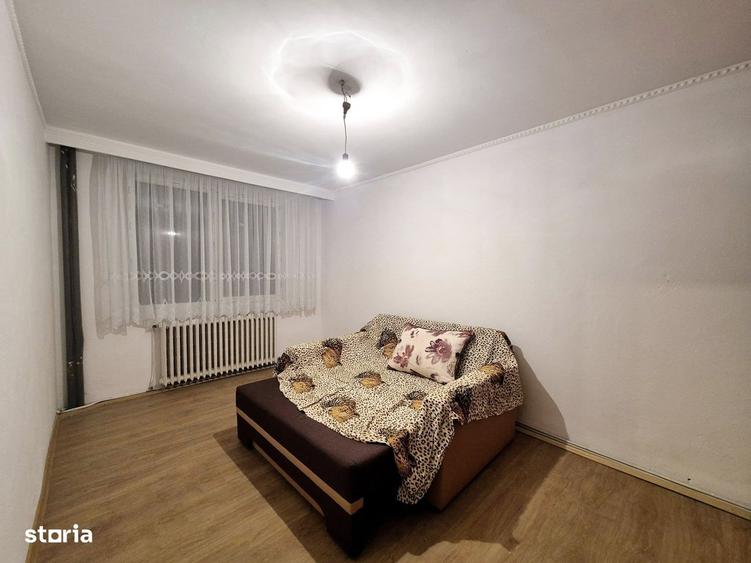 Apartament cu 3 camere decomandat în Precista