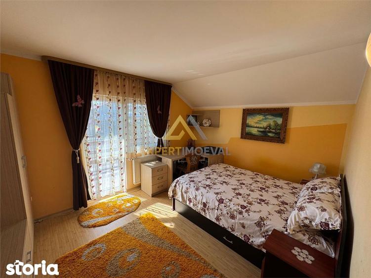 Casă cu 7 camere cu Teren 800 Mp în Vasile Alecsandri