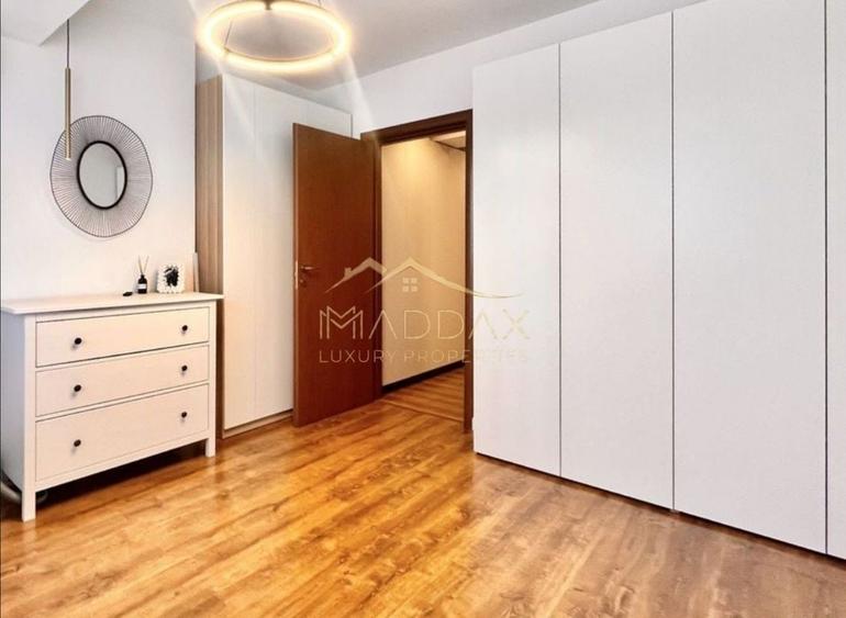 Apartament cu 3 camere, mobilat în Parcul Carol