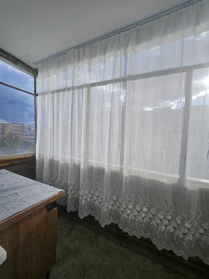 Apartament cu 3 camere decomandat, mobilat în Exercițiu