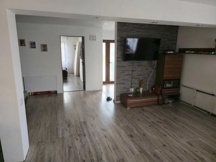 Casă cu 4 camere în Copăceni