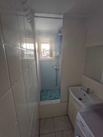 Garsonieră decomandată în Complex Studențesc