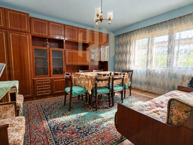 Apartament cu 3 camere decomandat, mobilat în Gării