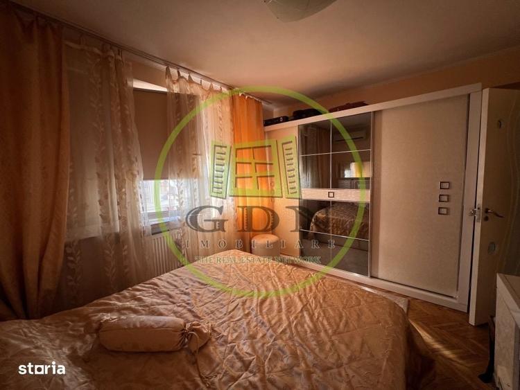 Apartament cu 3 camere semidecomandat, mobilat în Central