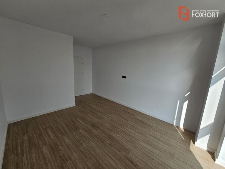 Apartament cu 3 camere în Torontalului