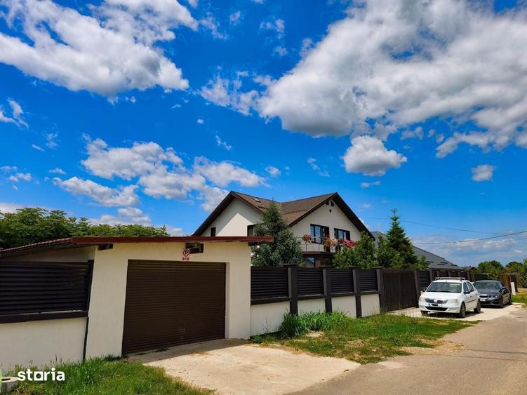 Casă cu 4 camere în Ciolpani