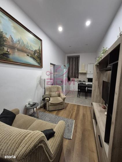 Apartament cu 3 camere semidecomandat în Central
