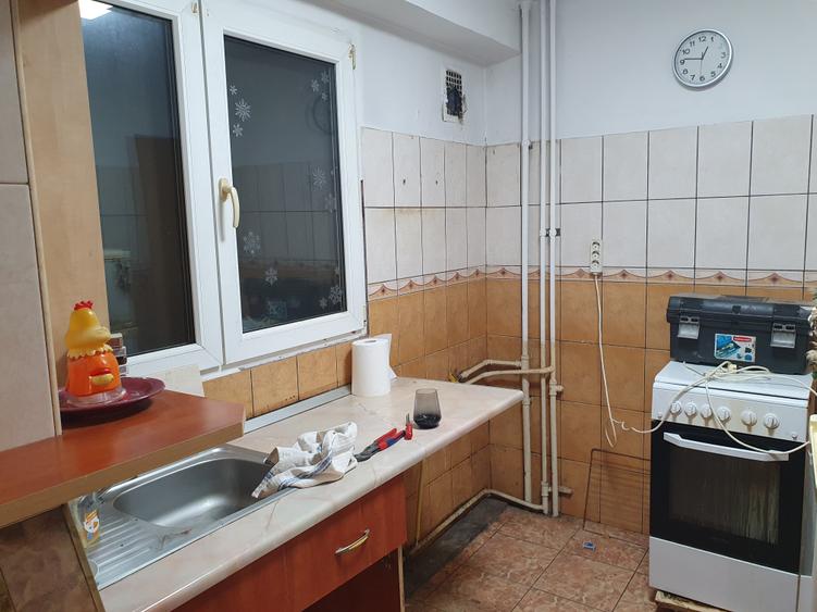 Apartament cu 2 camere decomandat în Drumul Taberei
