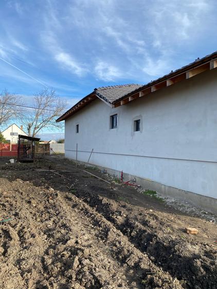 Casă cu 3 camere în Becicherecu Mic