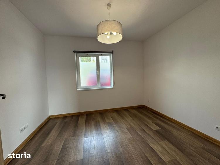 Apartament cu 4 camere în Florești