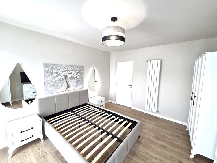 Apartament cu 2 camere semidecomandat, mobilat în Dâmbul Rotund