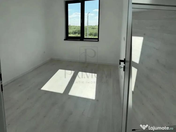 Casă cu 5 camere cu Teren 220 Mp în Mehala