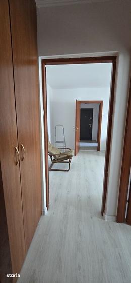 Apartament cu 2 camere decomandat în Titan