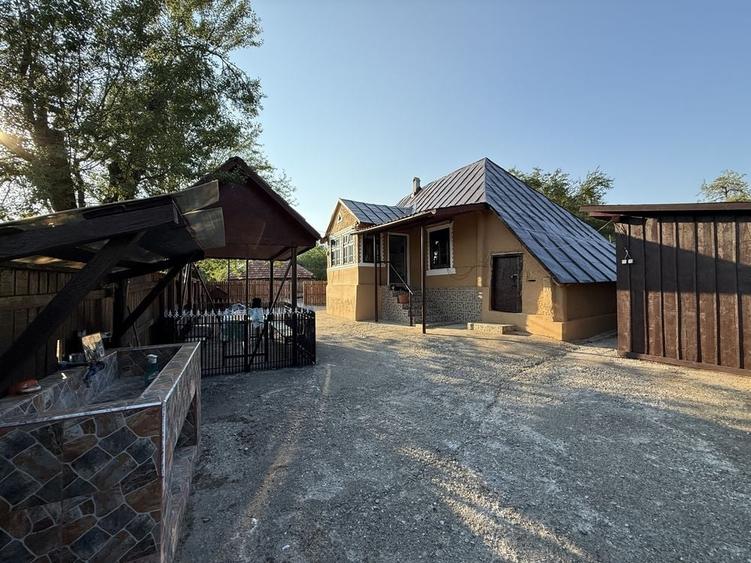 Casă cu 3 camere în Seliștea