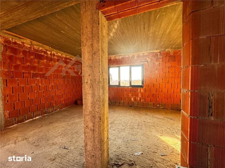 Casă cu 4 camere cu Teren 274 Mp în Valea Borcutului