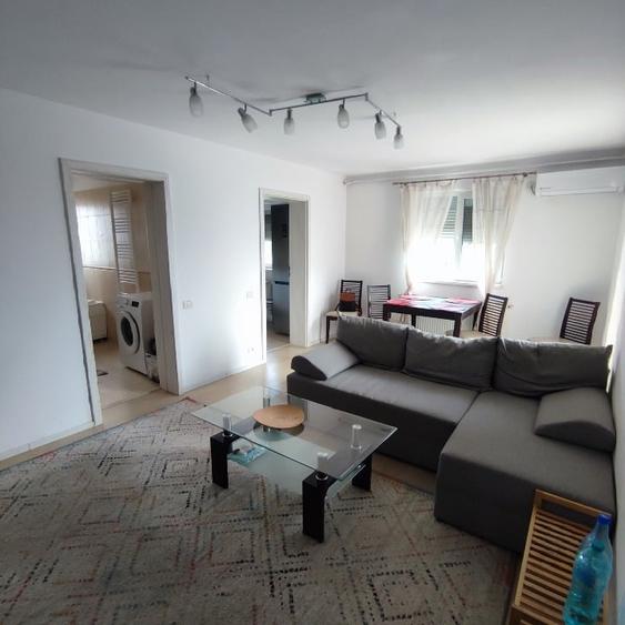 Apartament cu 2 camere nedecomandat în Giroc