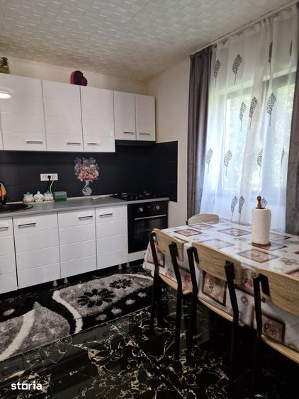 Casă cu 4 camere cu Teren 259 Mp în Comana