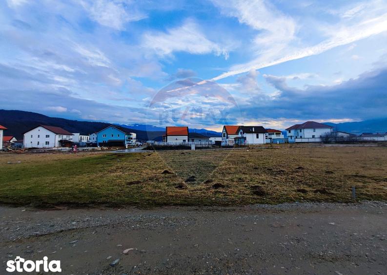 Teren de 353 mp, în Central