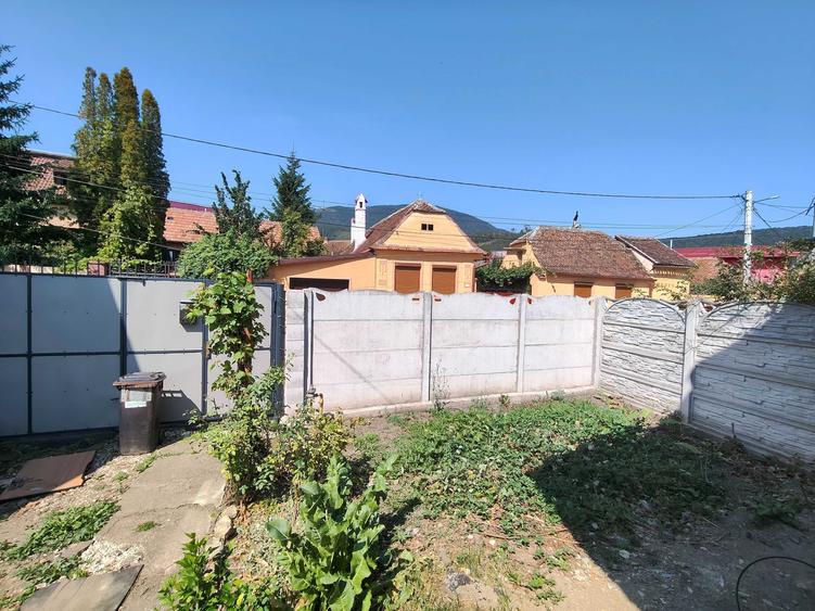 Casă cu 2 camere în Central