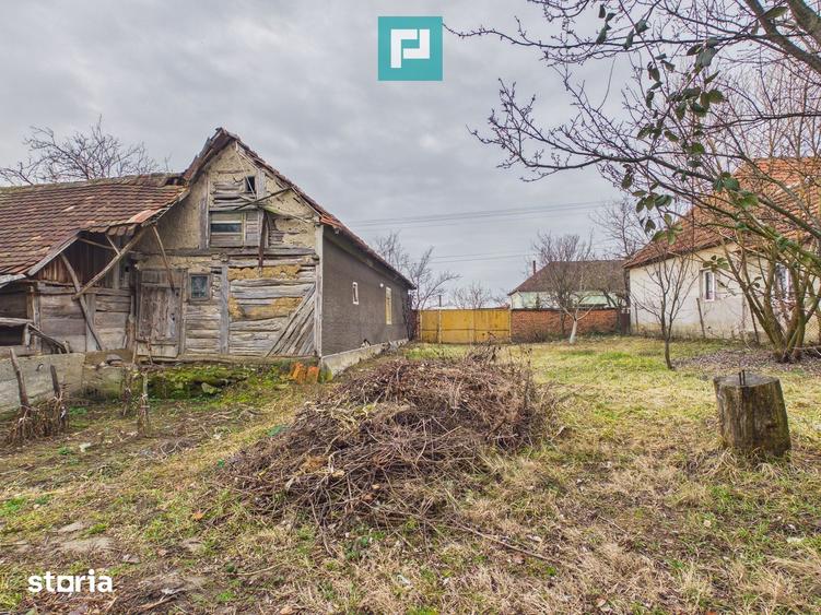 Casă cu 5 camere cu Teren 2837 Mp în Buteni