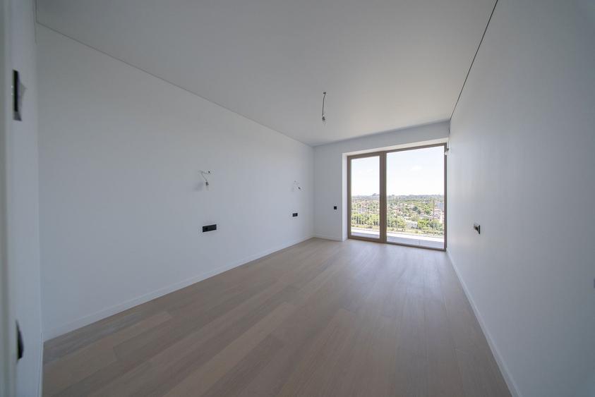 Apartament cu 3 camere semidecomandat, mobilat în Aviației