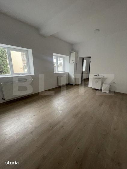 Apartament cu 4 camere în Ultracentral