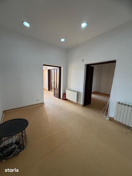 Apartament cu 5 camere în Centrul Istoric