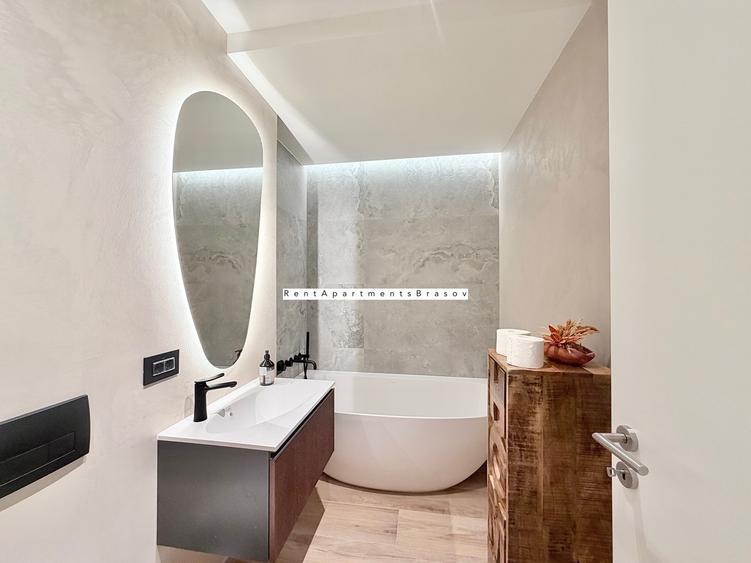 Apartament cu 3 camere în Tractorul