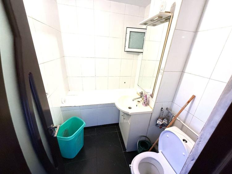 Apartament cu 2 camere decomandat în Casa de Cultură