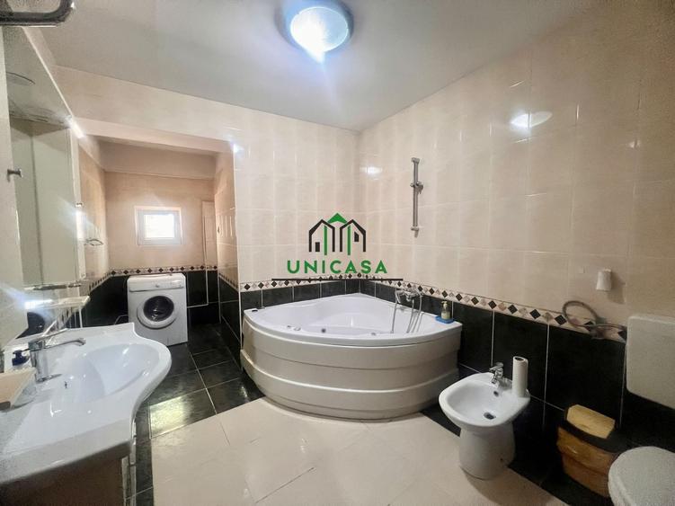 Casă individuală cu 4 camere cu Canalizare în Central