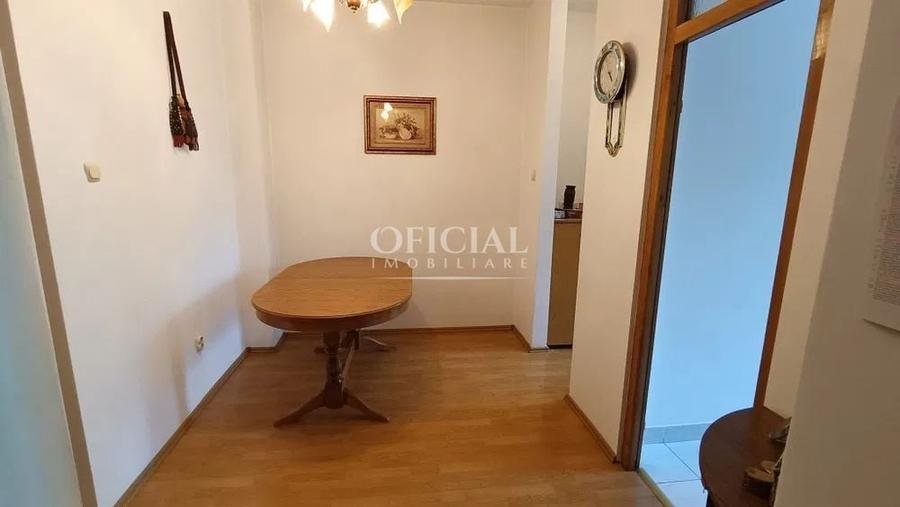 Garsonieră decomandată, mobilată în Gruia