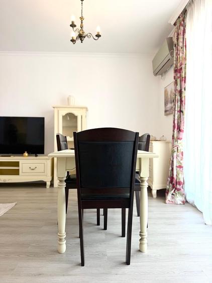 Apartament cu 3 camere decomandat în Pipera