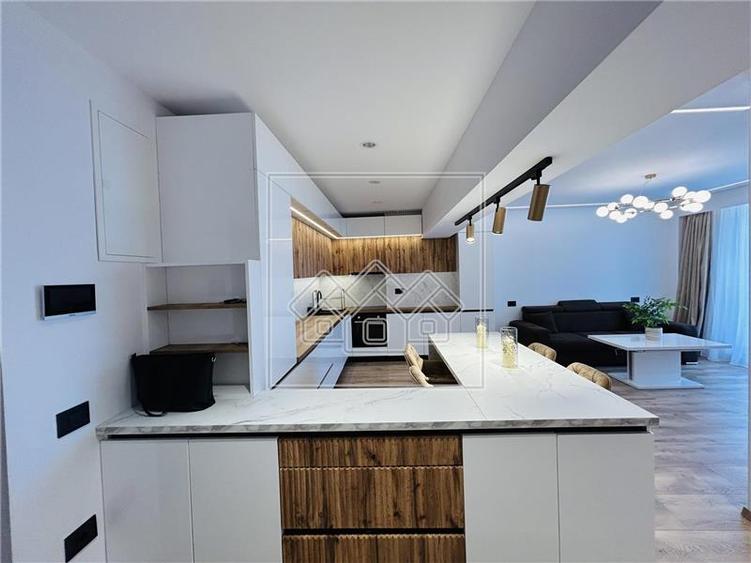 Apartament cu 2 camere decomandat în Exterior Sud