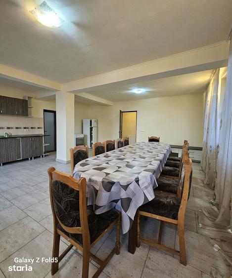 Casă cu 5 camere cu Teren 500 Mp în Central