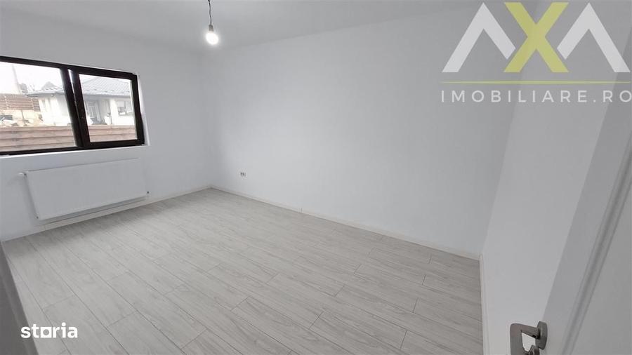Casă cu 4 camere în Uricani
