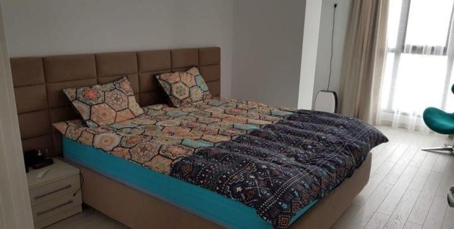 Apartament cu 2 camere semidecomandat, mobilat în Băneasa