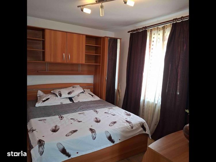 Casă cu 3 camere în Șimnicu de Sus