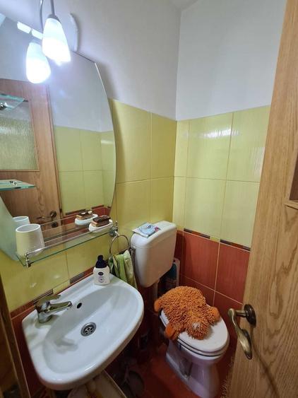 Apartament cu 3 camere decomandat în Lotus