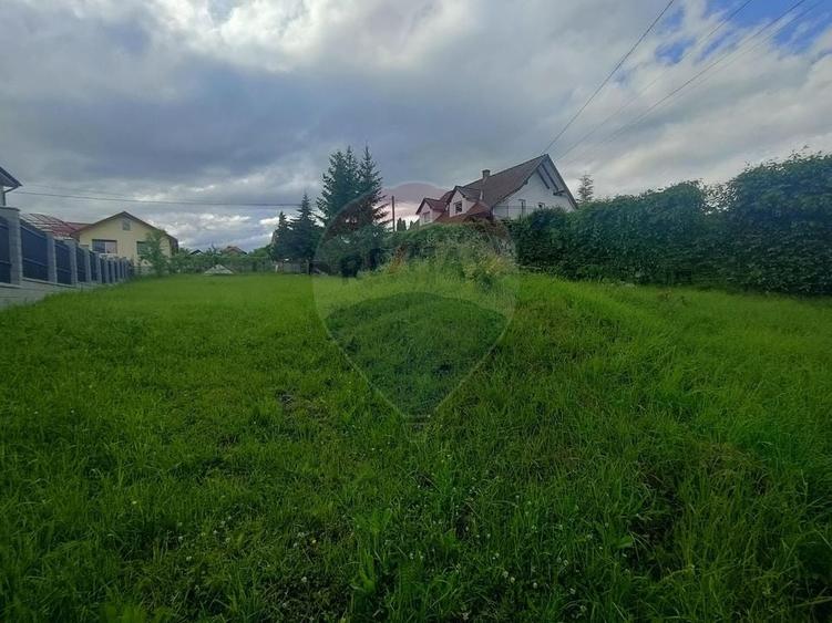 Teren Construcții intravilan de 613 mp, în Sadu