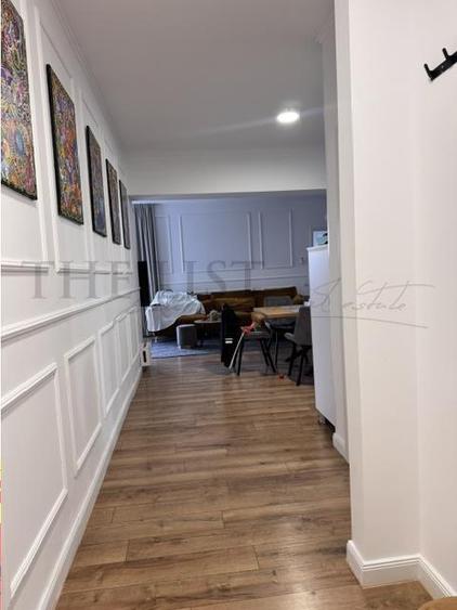 Apartament cu 3 camere semidecomandat în Nord-Est