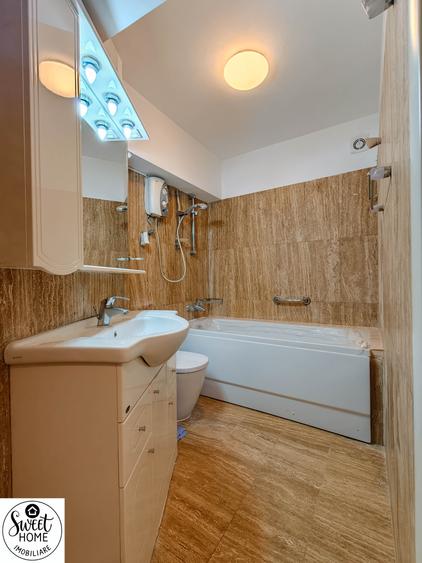 Apartament cu 5 camere decomandat în Unirii