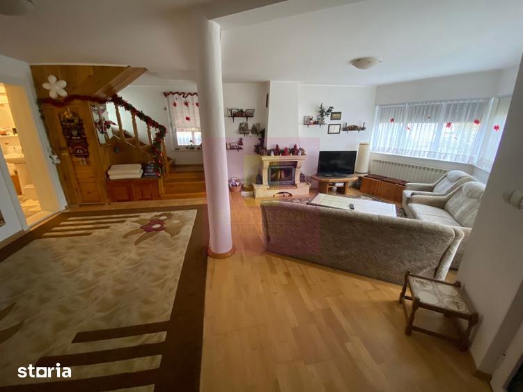 Vila de vanzare cu 4 camere in Breaza - 2