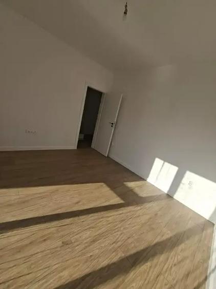 Duplex cu 4 camere cu Canalizare în Chitila