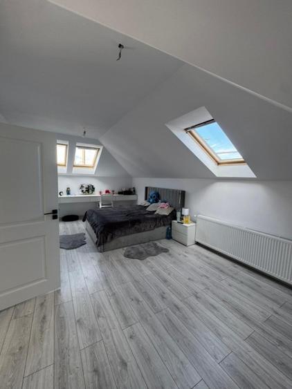 Casă cu 5 camere cu Teren 929 Mp în Central
